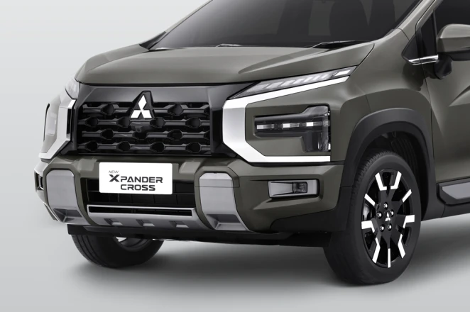 xpander-cross-single-tone-bumper-belakang-optimized